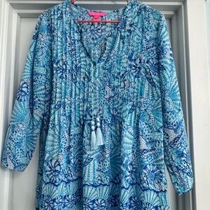 Lilly Pulitzer Blue and White Patterned Top